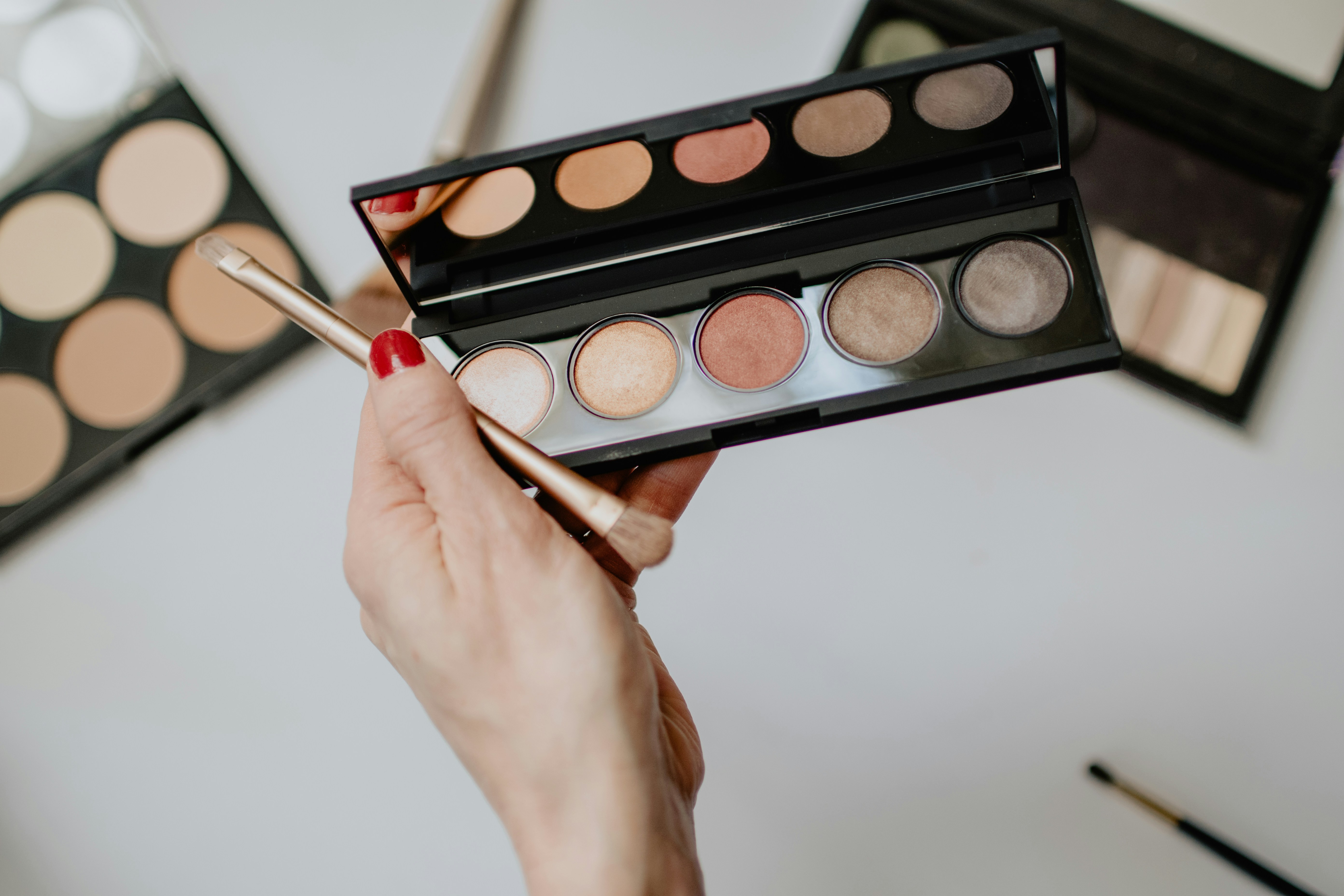 How To Pick Out the Right Gemstone To Accent a Look 12 img