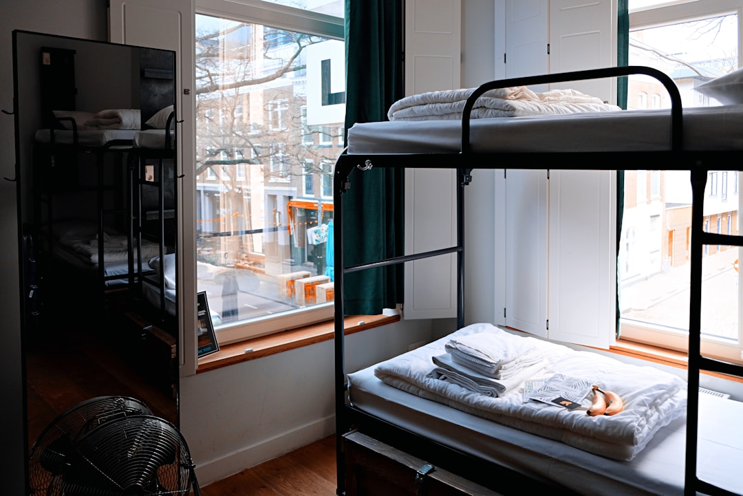 What to Bring to Your College Dorm? The Ultimate Packing Checklist 1 img